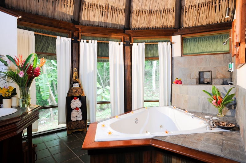 Belize-Chaa-Creek-Jacuzzi-Suite-accommodations