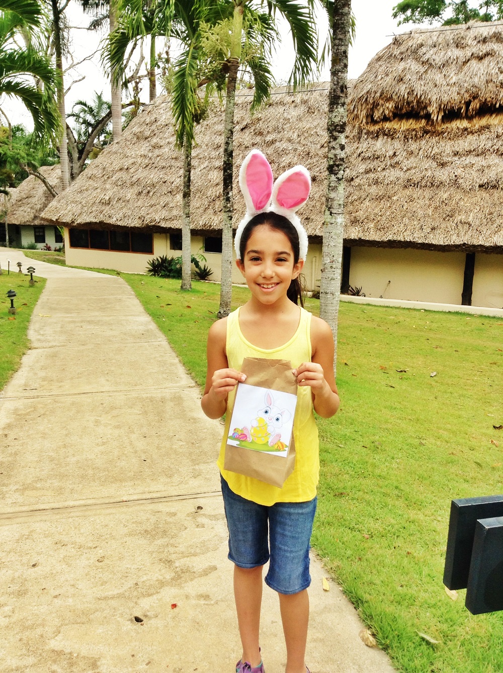Chaa-Creek-Easter-Egg-Hunt-2015
