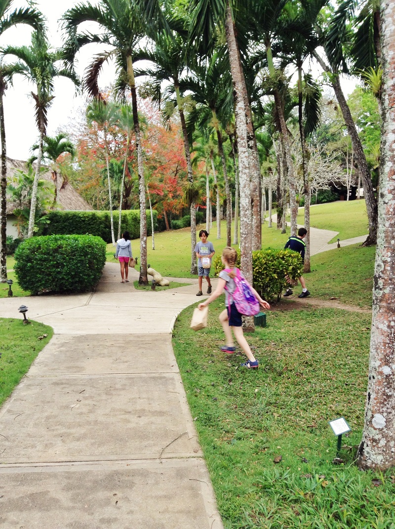 Chaa-Creek-Easter-Egg-Hunt-2015