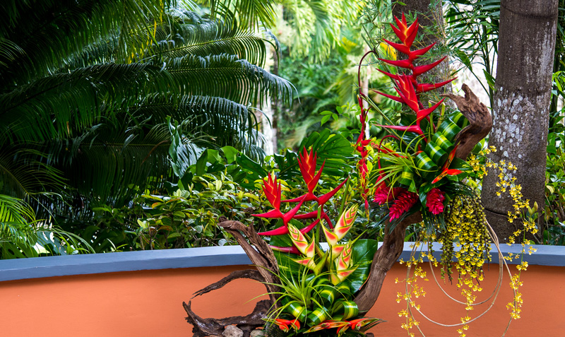 belize-mayan-ruins-wedding-floral-arrangements-chaa-creek