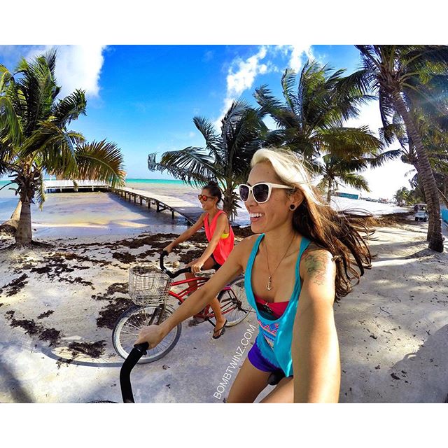 bombtwinz-belize-selfies-2015 _n