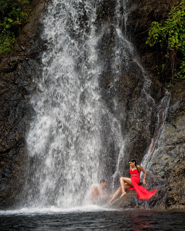 belize-waterfalls-pontoon-on-vaca-lake-chaa-creek