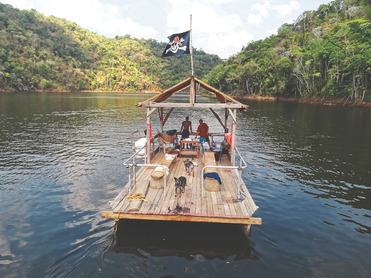 pontoon-on-the-vaca-lake-belize-off-the-beaten-path-chaa-creek