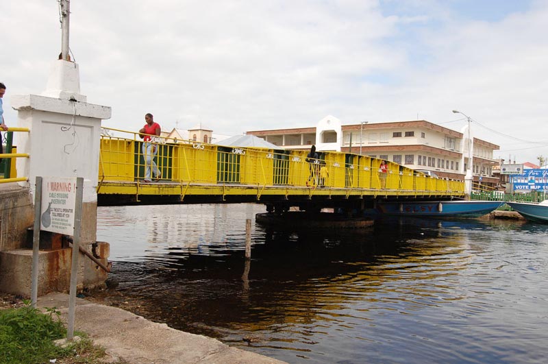 belize_city_guide_swing_bridge