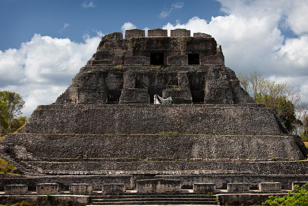 dream destination weddings in belize at xunantunich el castillo