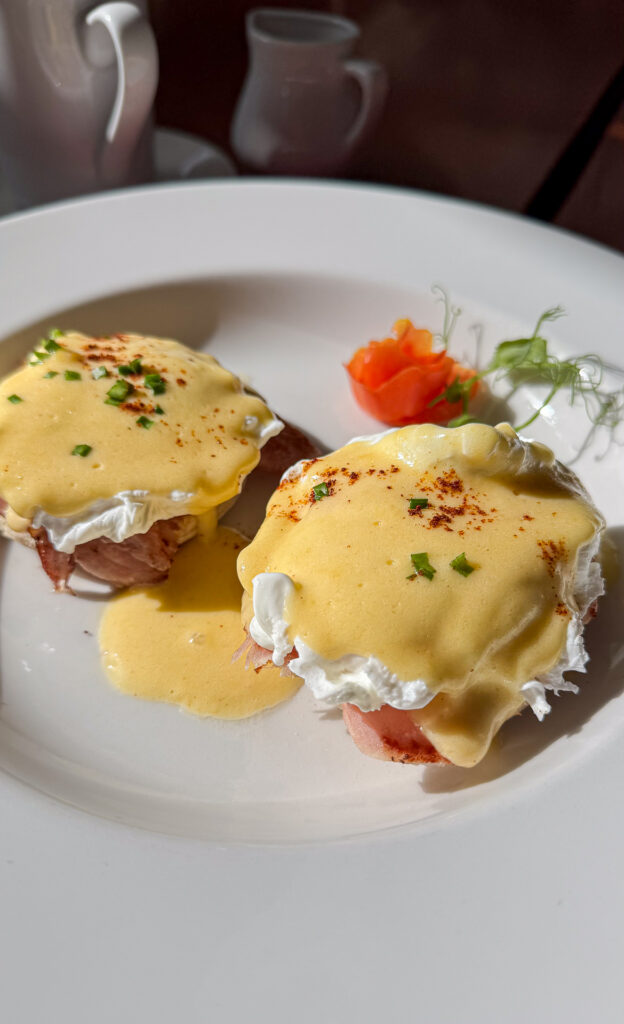 Eggs Benedict Chaa Creek Breakfast 